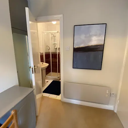 Holiday home 2 Bed Retreat By Lake, And Golf Course *
