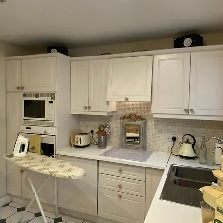 بيت للعطل Holiday Home By Lake, Hotel And Golf Course Tulfarris